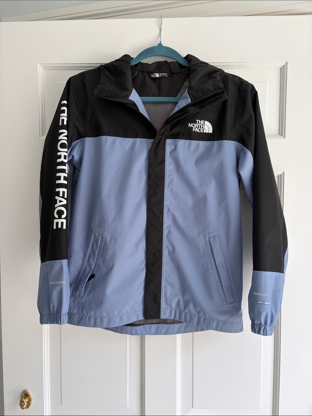Boy’s North Face Black & Gray/ Blue Hooded Shell Jacket- Size 12